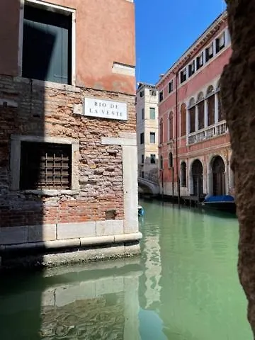 San Marco Apartment With Canal View Venedig