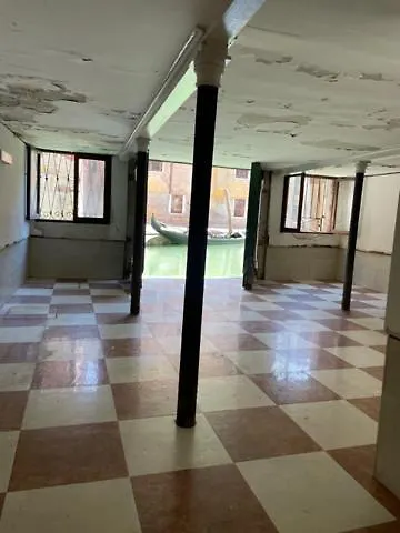 San Marco Apartment With Canal View Venedig