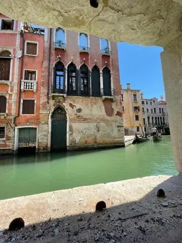 San Marco Apartment With Canal View Venedig