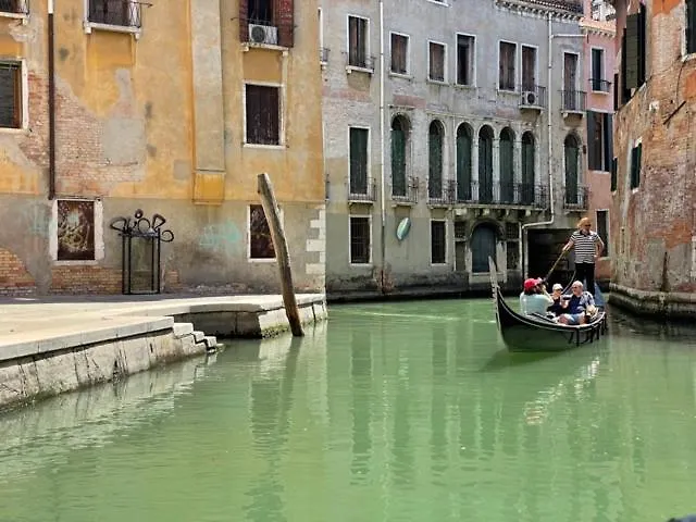 San Marco Apartment With Canal View Venedig Italien